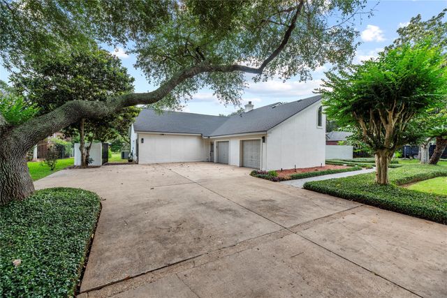 4815 Diamond Springs Drive, Missouri City, TX 77459