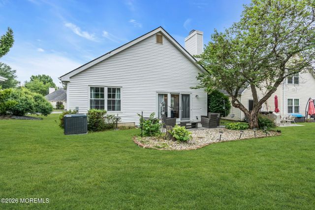 89 Almond Road, Freehold, NJ 07728