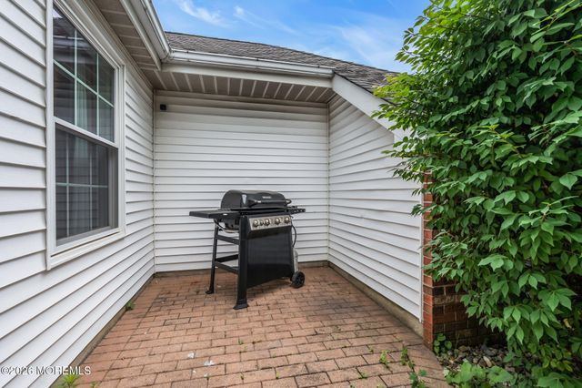 89 Almond Road, Freehold, NJ 07728