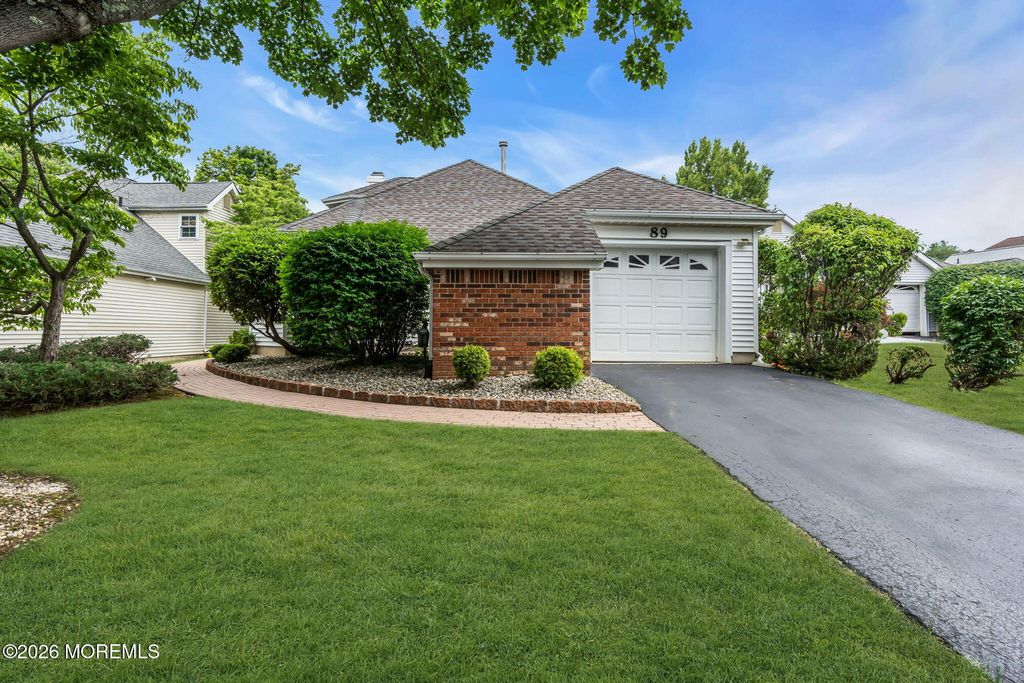 89 Almond Road, Freehold, NJ 07728