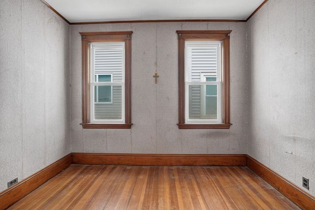 68 Raymond Ave, Somerville, MA 02144