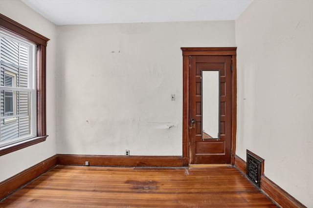 68 Raymond Ave, Somerville, MA 02144