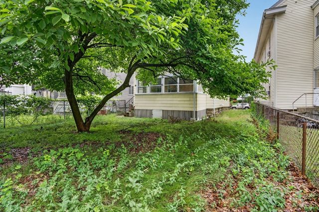 68 Raymond Ave, Somerville, MA 02144