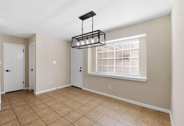 426 Pine Manor Drive, Conroe, TX 77385