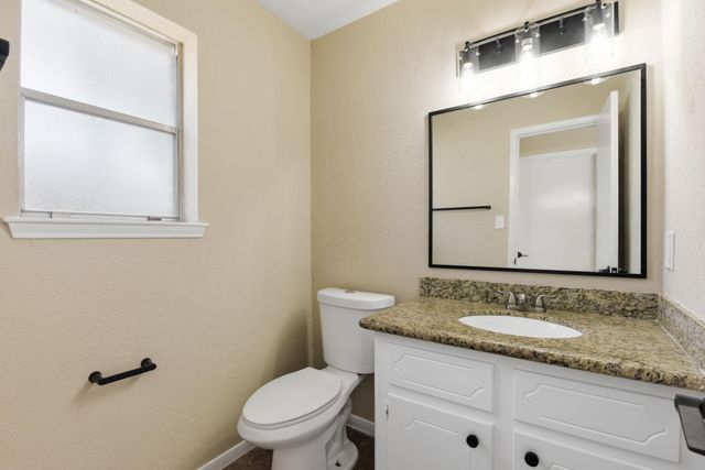 426 Pine Manor Drive, Conroe, TX 77385