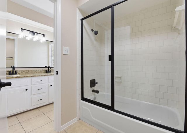 426 Pine Manor Drive, Conroe, TX 77385