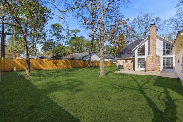 426 Pine Manor Drive, Conroe, TX 77385