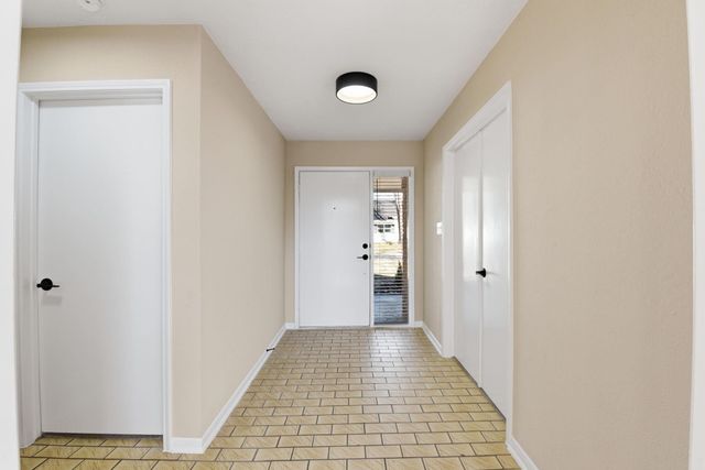 426 Pine Manor Drive, Conroe, TX 77385