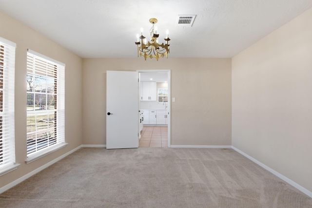 426 Pine Manor Drive, Conroe, TX 77385