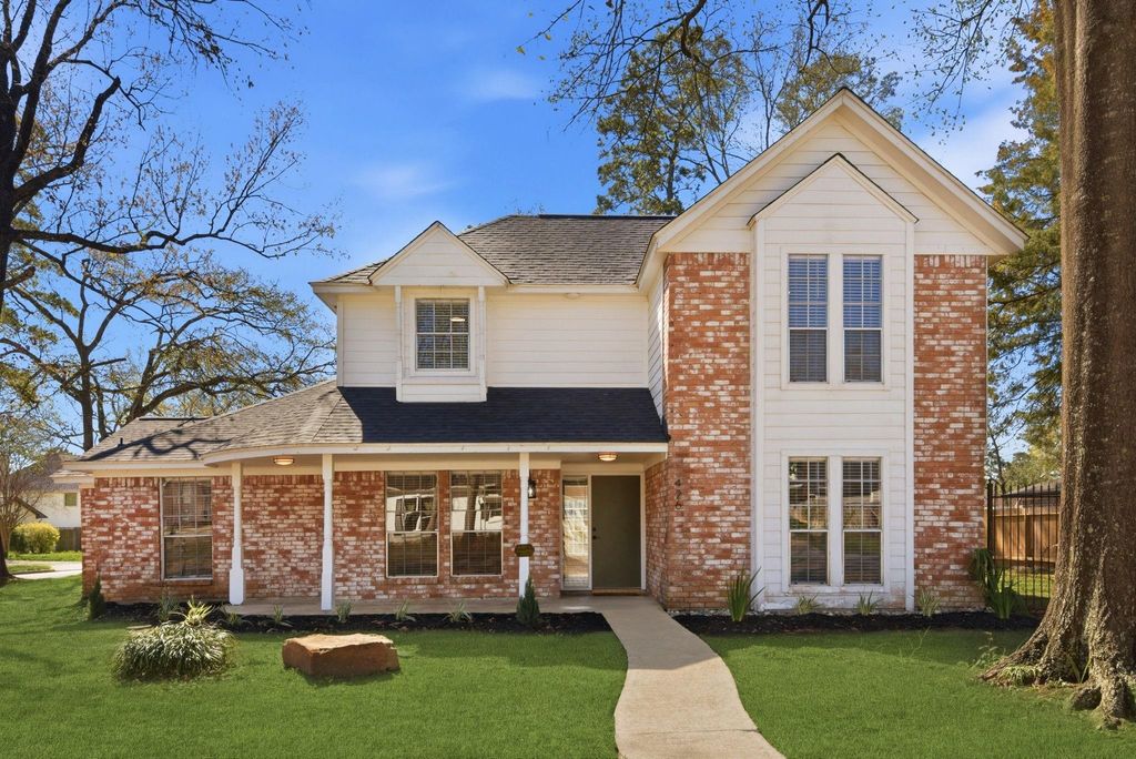 426 Pine Manor Drive, Conroe, TX 77385