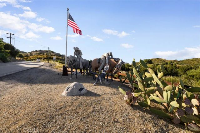 1 Avenida La Cresta, Murrieta, CA 92563