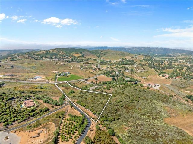 1 Avenida La Cresta, Murrieta, CA 92563