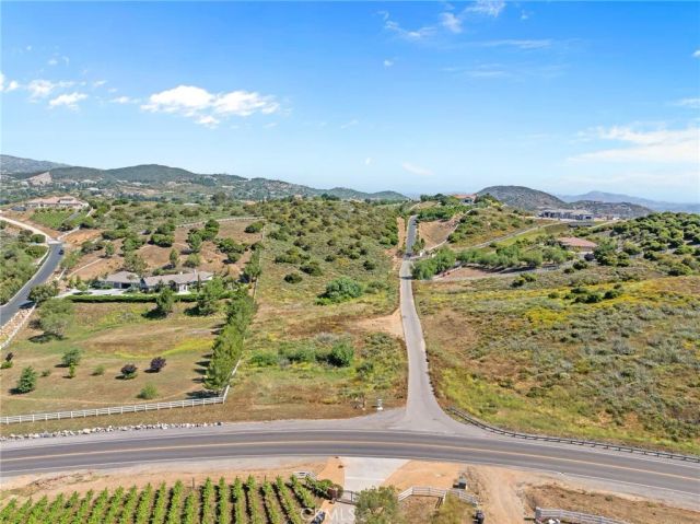 1 Avenida La Cresta, Murrieta, CA 92563