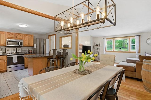 5 Dongay Road, Smithfield, RI 02917