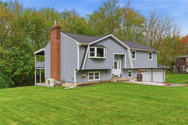5 Dongay Road, Smithfield, RI 02917