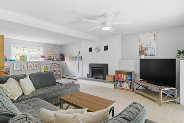 5 Dongay Road, Smithfield, RI 02917