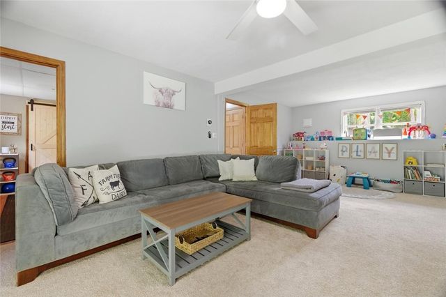 5 Dongay Road, Smithfield, RI 02917