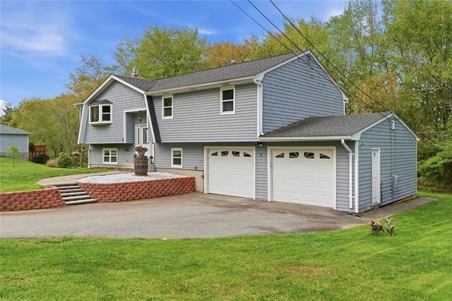 5 Dongay Road, Smithfield, RI 02917