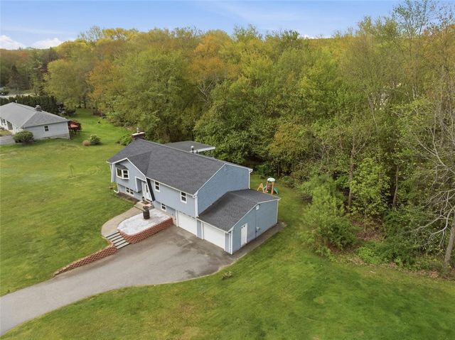 5 Dongay Road, Smithfield, RI 02917