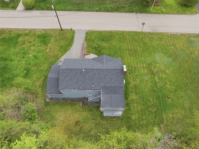 5 Dongay Road, Smithfield, RI 02917