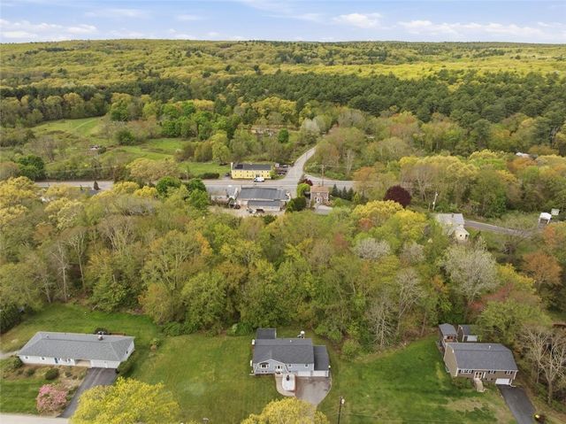 5 Dongay Road, Smithfield, RI 02917