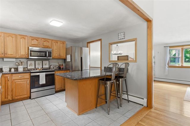 5 Dongay Road, Smithfield, RI 02917