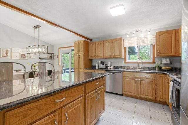 5 Dongay Road, Smithfield, RI 02917