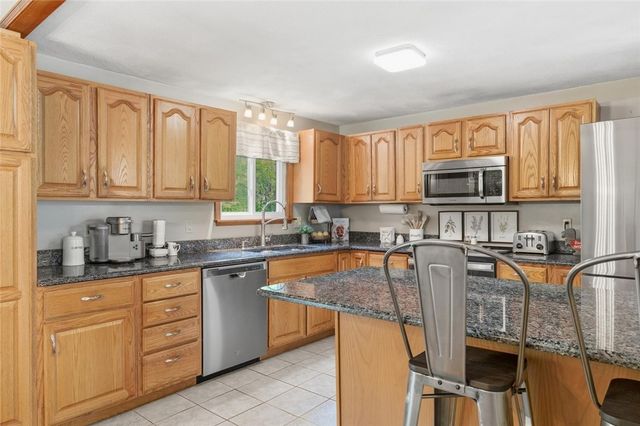 5 Dongay Road, Smithfield, RI 02917
