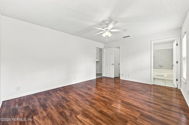 3042 FARRINGTON Street, Jacksonville, FL 32224