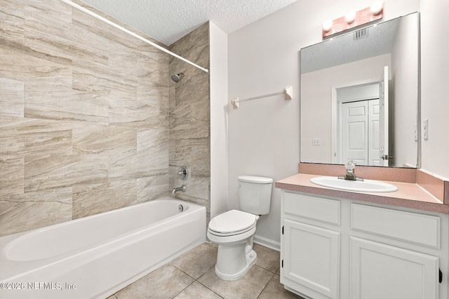 3042 FARRINGTON Street, Jacksonville, FL 32224