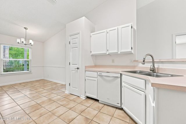 3042 FARRINGTON Street, Jacksonville, FL 32224
