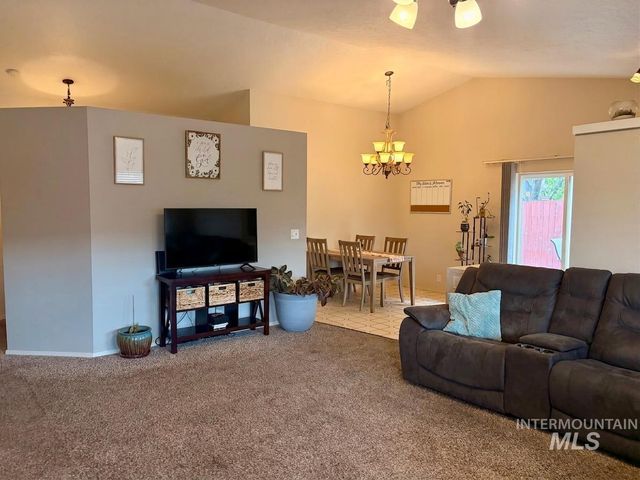 930 Sparks Street North, Twin Falls, ID 83301