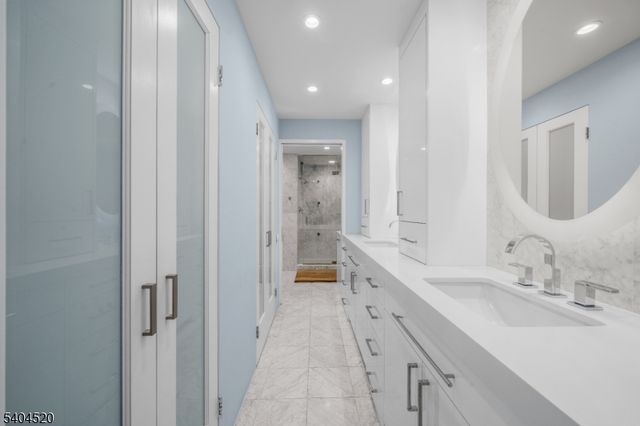 451 Mountain Ave, North Caldwell Boro, NJ 07006