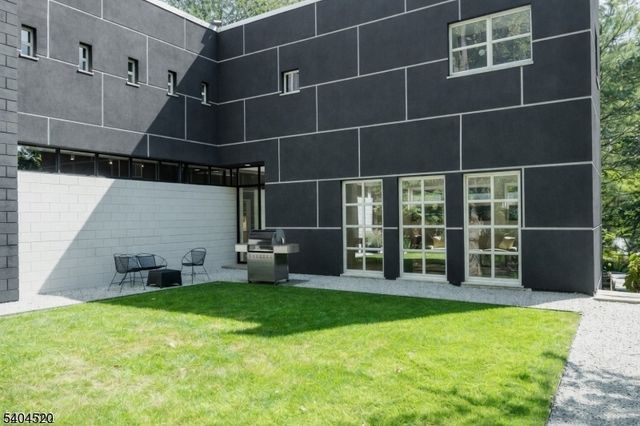 451 Mountain Ave, North Caldwell Boro, NJ 07006