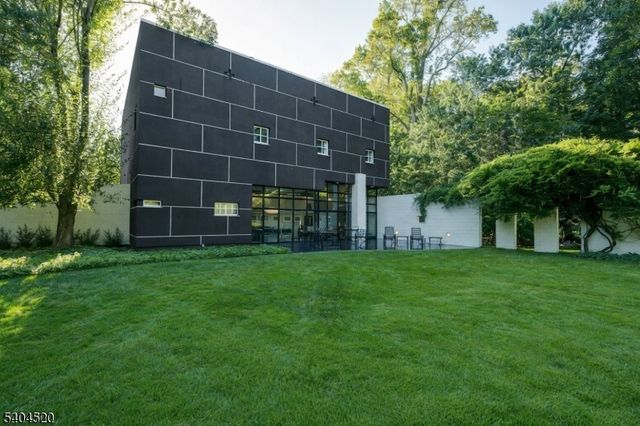 451 Mountain Ave, North Caldwell Boro, NJ 07006