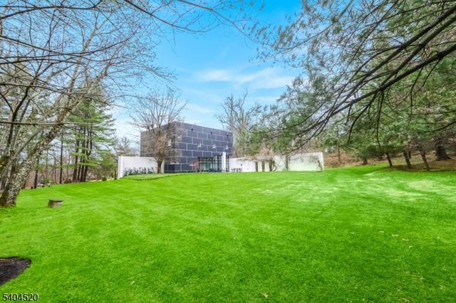 451 Mountain Ave, North Caldwell Boro, NJ 07006