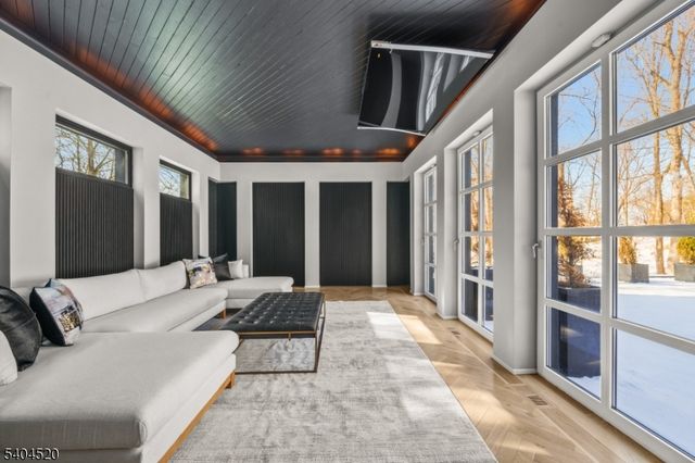 451 Mountain Ave, North Caldwell Boro, NJ 07006