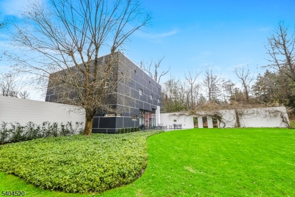 451 Mountain Ave, North Caldwell Boro, NJ 07006