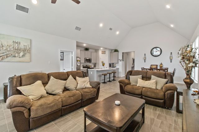 8735 Morris Woods Drive, Missouri City, TX 77459