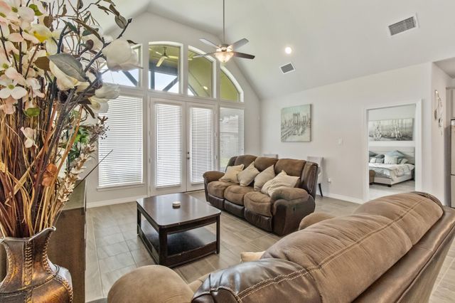 8735 Morris Woods Drive, Missouri City, TX 77459