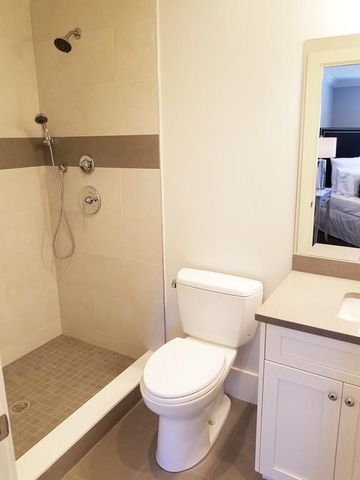 1525 Beacon St 3, Newton, MA 02468