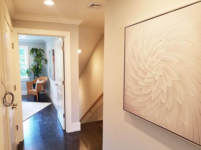 1525 Beacon St 3, Newton, MA 02468