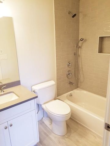 1525 Beacon St 3, Newton, MA 02468