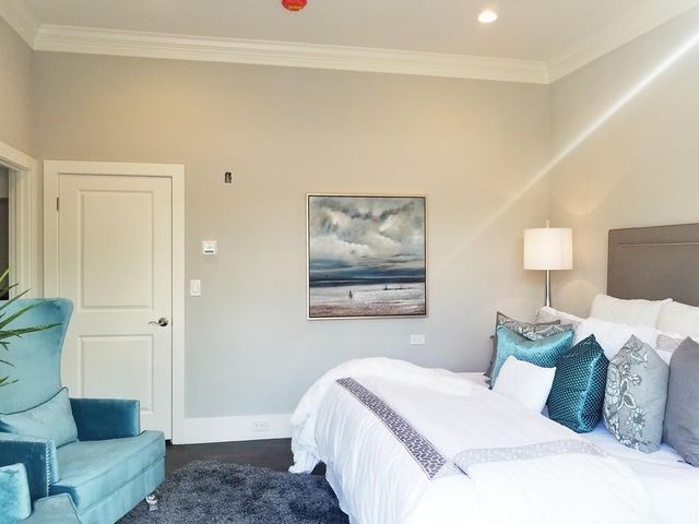 1525 Beacon St 3, Newton, MA 02468