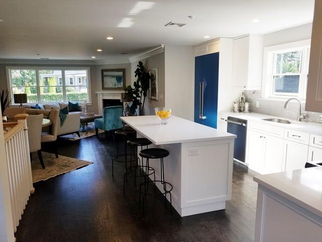 1525 Beacon St 3, Newton, MA 02468