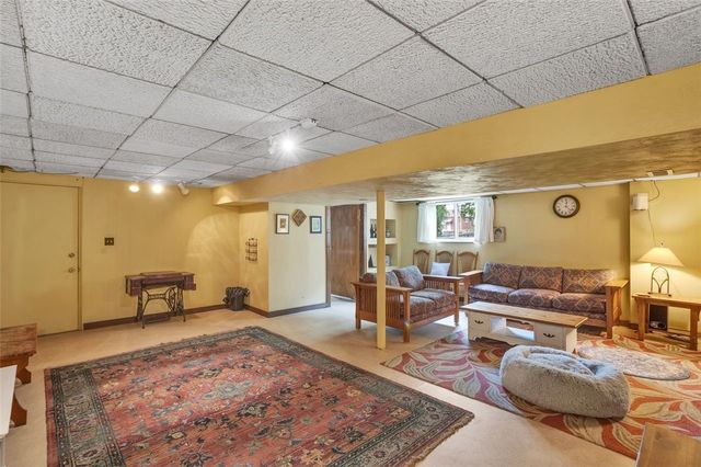 411 Maple St, West Mifflin, PA 15122