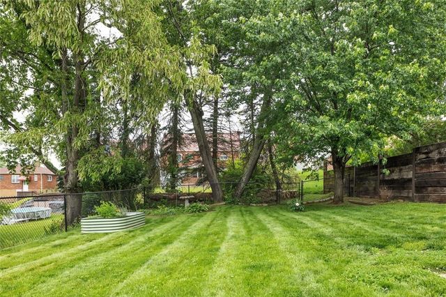 411 Maple St, West Mifflin, PA 15122