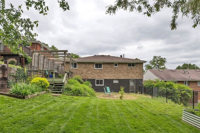 411 Maple St, West Mifflin, PA 15122