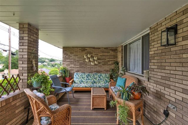 411 Maple St, West Mifflin, PA 15122