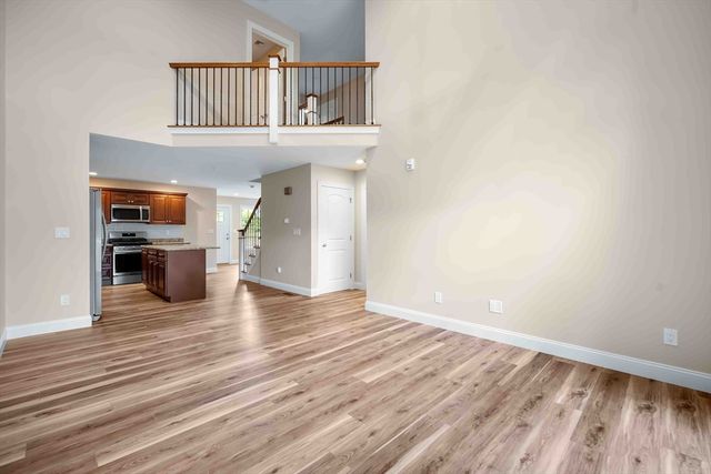 4 Sabrina Way F, Agawam, MA 01001